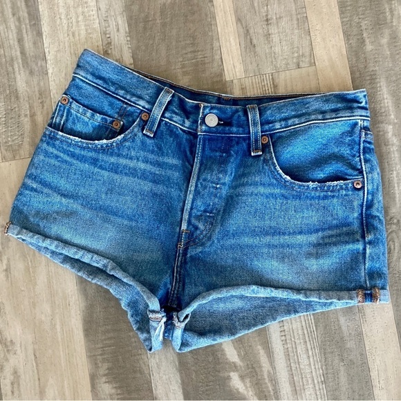 Levi’s 501 Button Fly Roll Cuff Jean Shorts Size 26 - Picture 4 of 10
